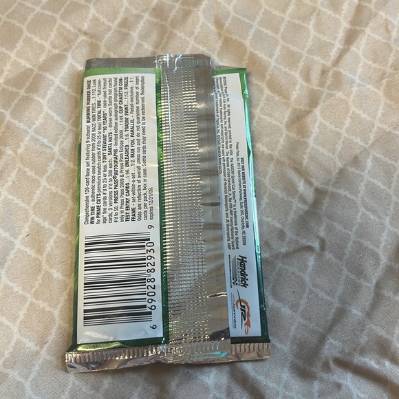 2008 NASCAR Trading cards - Picture 2 of 5